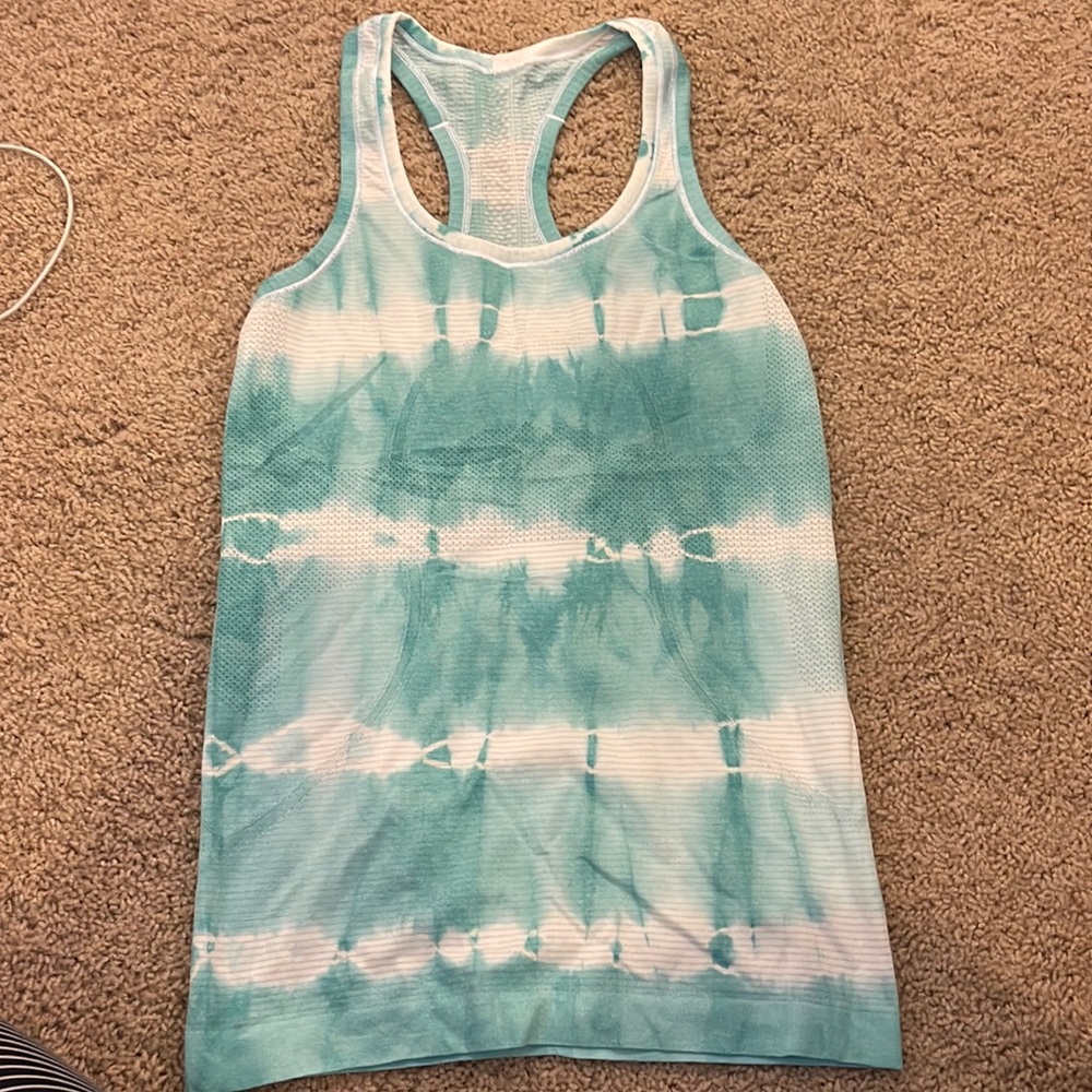 Lululemon swiftly racer back tank. Size 4.